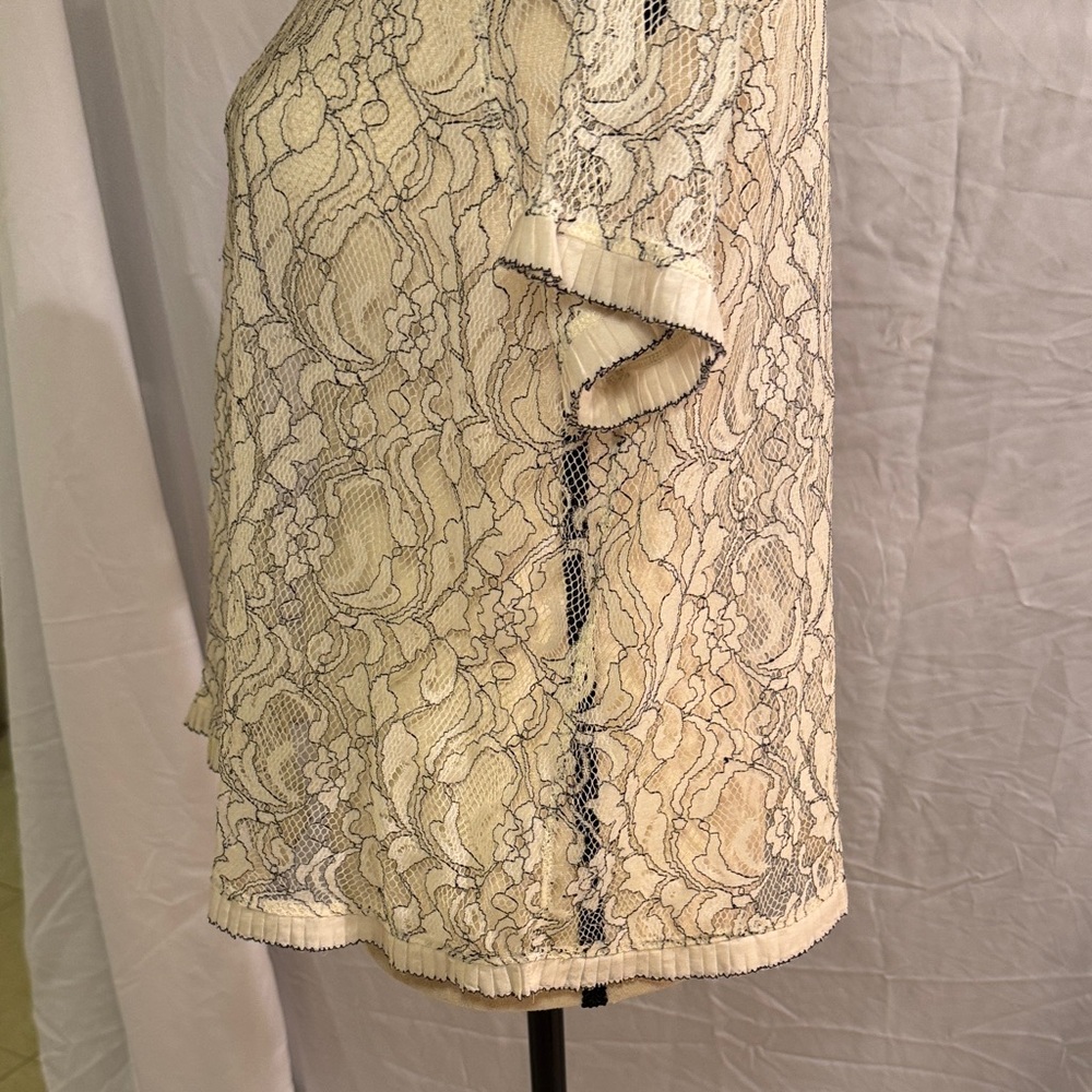 LOFT Cream Lace Blouse - Picture 6 of 16